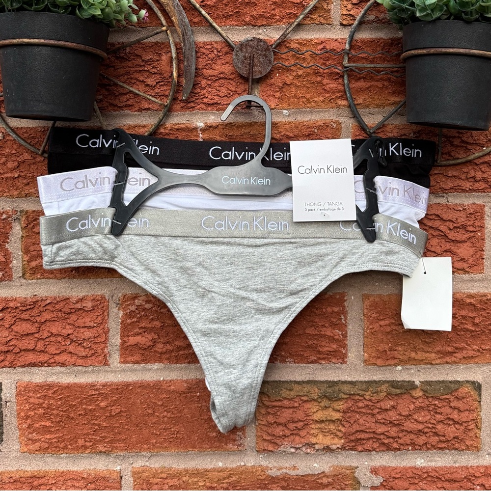 Calvin Klein Brand New Thongs Set of 3- Medium